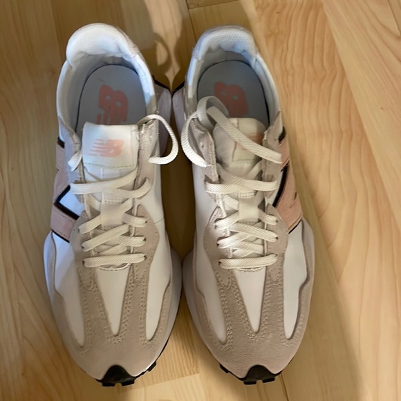 New balance sneakers like new
